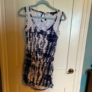 OLIVE & OAK blue & white tie dye sleeveless shorts, drawstring waist; size: S